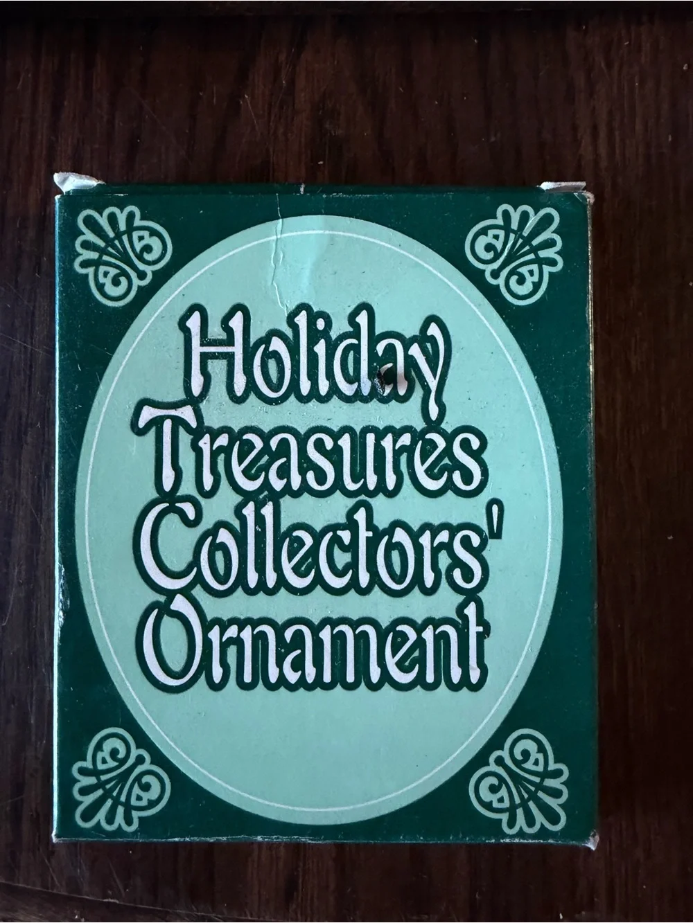 Holiday Treasures Collectors' Ornaments